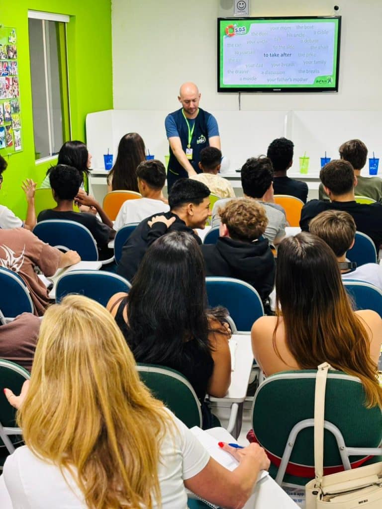 inFlux Floripa Ingleses – S.O.S. Phrasal Verbs whatsapp image 2026 03 25 at 083344 5 inFlux